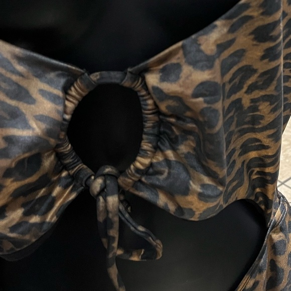 Leopard Print Women's One-Piece Swimsuit - Picture 4 of 6